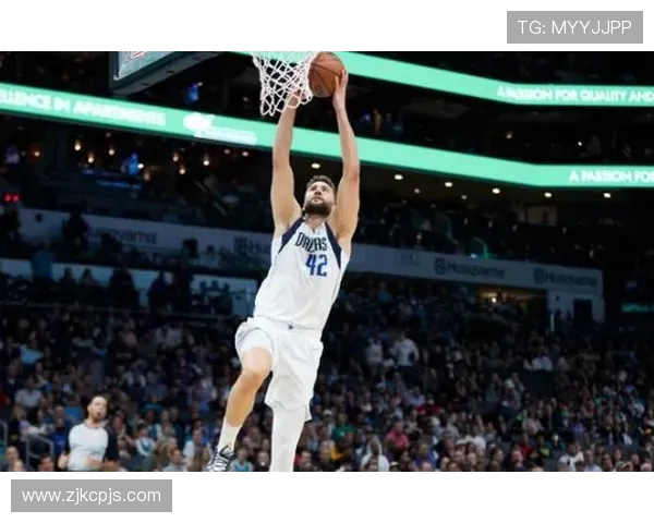 克勒贝尔全场仅打六分钟四中一贡献二分一助攻一抢断球队轮换 克勒贝尔全场仅打六分钟四中一贡献二分一助攻一抢断球队轮换